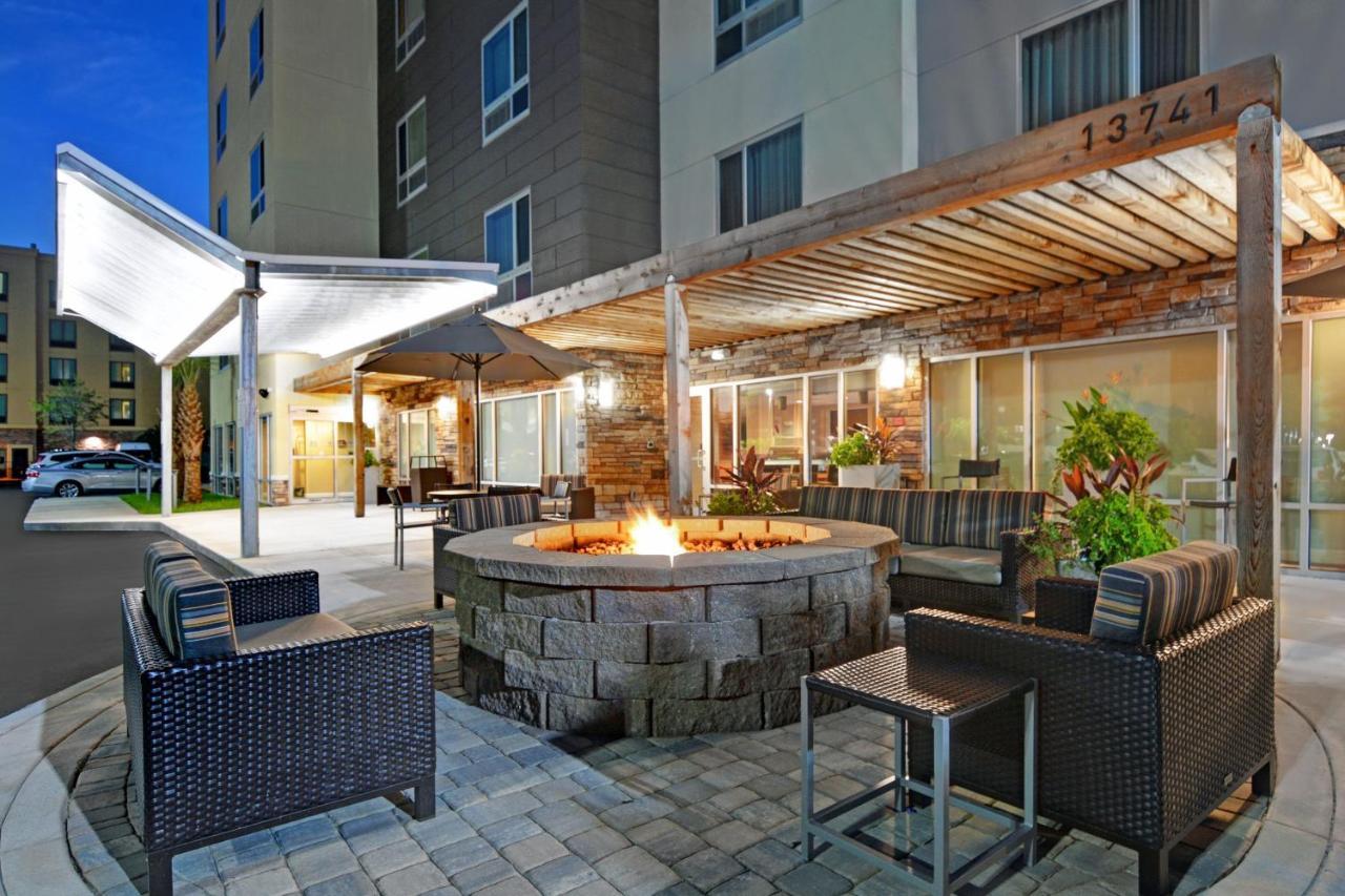 Towneplace Suites By Marriott Jacksonville East Екстериор снимка
