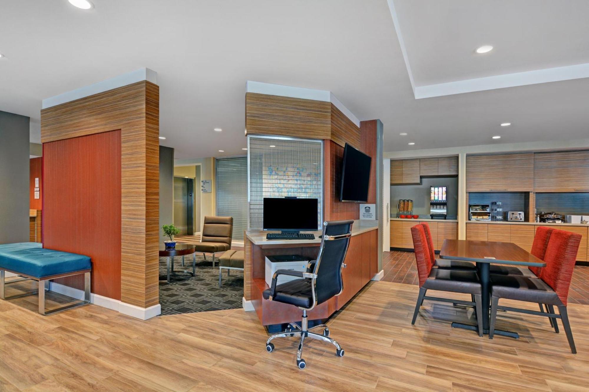 Towneplace Suites By Marriott Jacksonville East Екстериор снимка