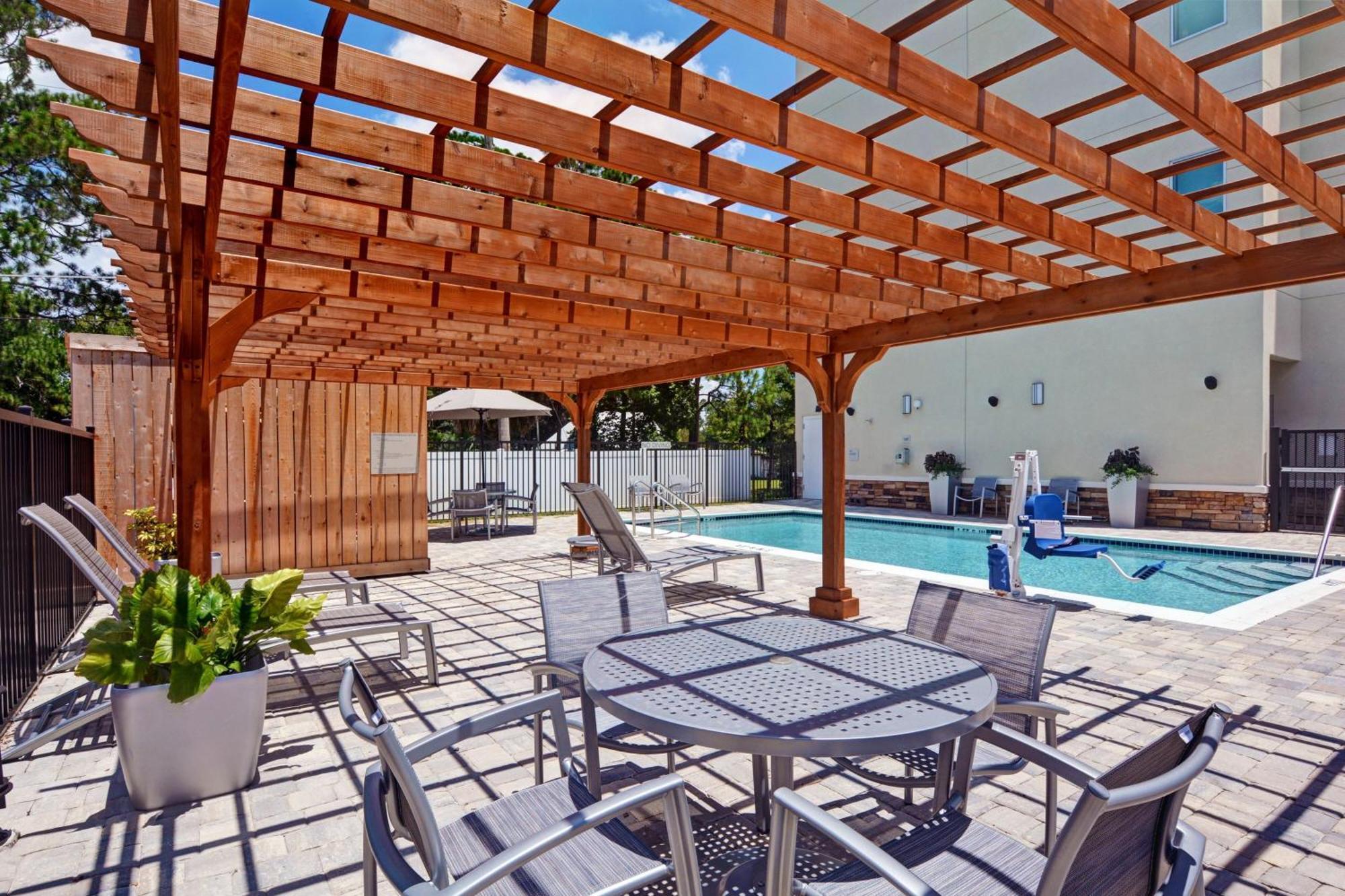 Towneplace Suites By Marriott Jacksonville East Екстериор снимка